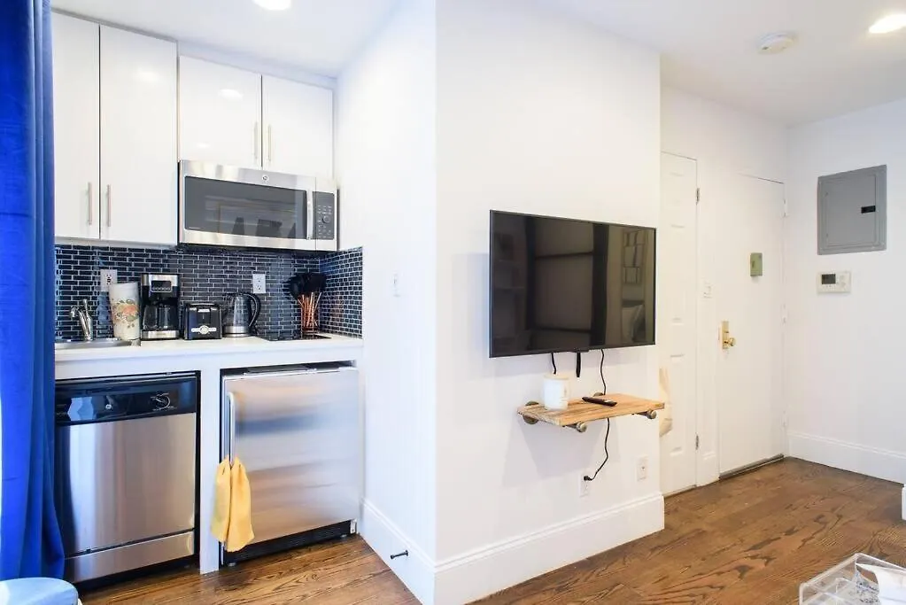 69-4A Quality New Prime Lower East East 1Br Apt New York